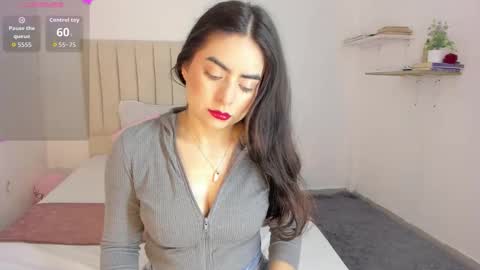 Snapshot of sashaa_petit chatting on September 29, 11:15 am Sashaa online show from September 29, 11:15 am