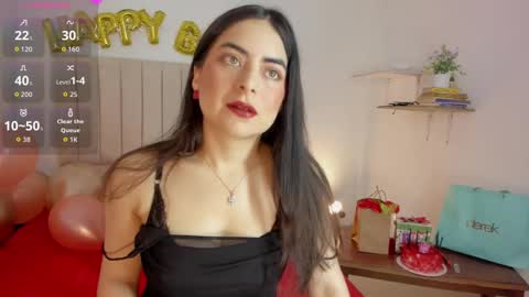 Snapshot of sashaa_petit chatting on October 7, 11:18 am Sashaa online show from October 7, 11:18 am