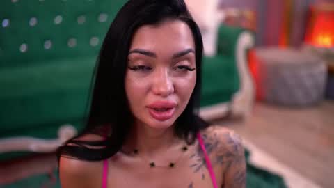 Dennise online show from February 14, 11:53 pm