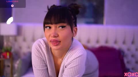 Dennise online show from October 24, 6:48 pm