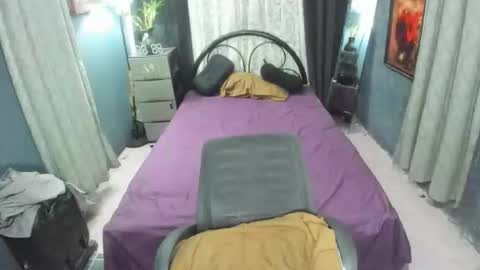 Snapshot of sashahuwanna chatting on March 18, 6:44 pm ESTELLA online show from March 18, 6:44 pm