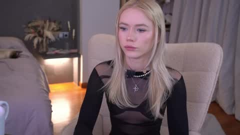 sashalore online show from April 13, 2:28 am