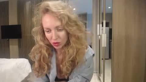 Snapshot of sashasweetsasha chatting on October 20, 8:59 am Sasha online show from October 20, 8:59 am