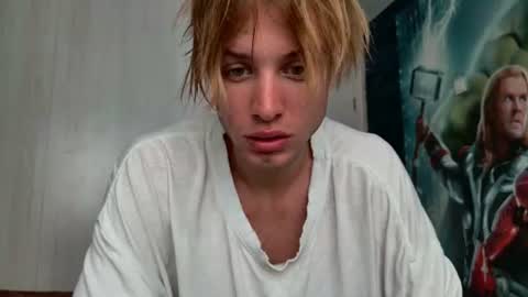 Snapshot of sashenkka chatting on June 23, 3:15 am Sasha -- online show from June 23, 3:15 am