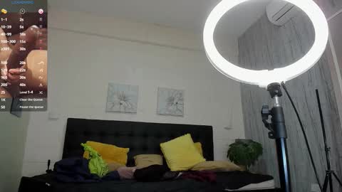 SashhaLux22 online show from December 1, 2:16 am