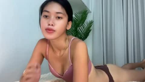 Snapshot of sashi_kaye chatting on June 30, 4:13 am sashi_kaye online show from June 30, 4:13 am