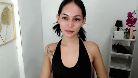 Sashi online show from December 3, 9:46 pm