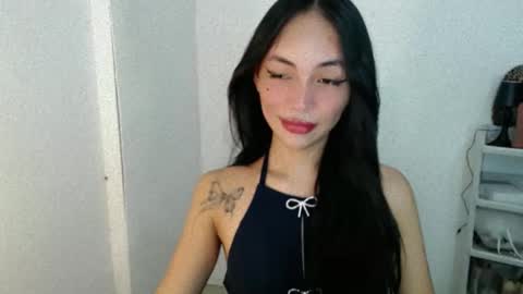 Snapshot of sashifoxdoll_ chatting on March 24, 9:20 pm Sashi online show from March 24, 9:20 pm