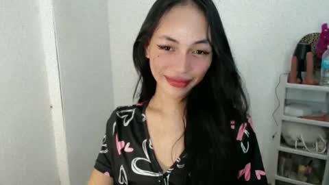 Snapshot of sashifoxdoll_ chatting on March 26, 10:26 pm Sashi online show from March 26, 10:26 pm