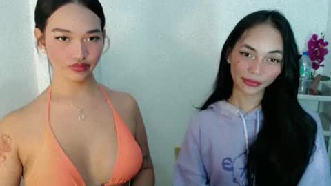 Snapshot of sashifoxdoll_ chatting on May 1, 9:30 pm Sashi online show from May 1, 9:30 pm