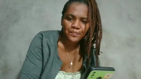 Snapshot of sasivia08 chatting on February 9, 6:39 am sasivia08 online show from February 9, 6:39 am