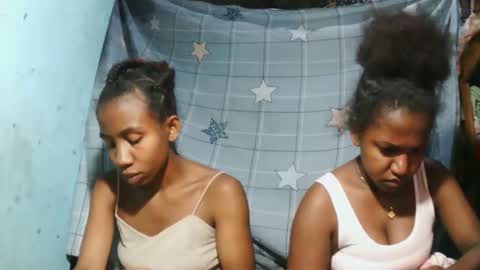 sasivia08 online show from April 12, 9:20 pm