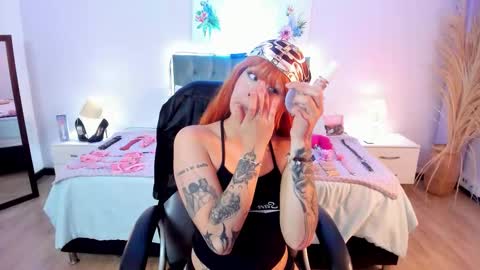 Snapshot of saskia_vellour chatting on February 22, 12:15 pm saskia_vellour online show from February 22, 12:15 pm