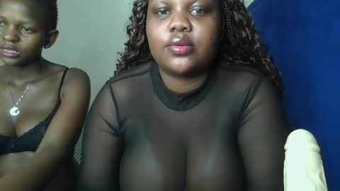 sassie_bee online show from September 15, 5:35 pm