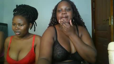 sassie_bee online show from October 11, 5:33 pm