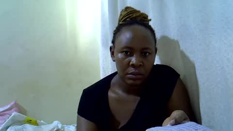 Snapshot of sassy_bella chatting on July 13, 7:44 am sassy_bella online show from July 13, 7:44 am