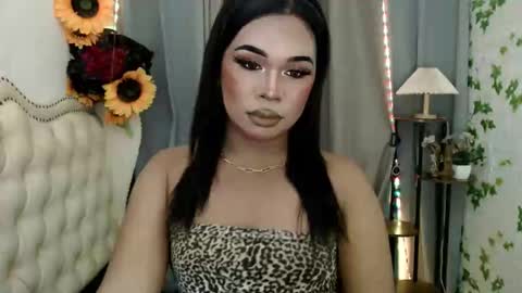 sassy_tinaxx online show from November 18, 9:25 am
