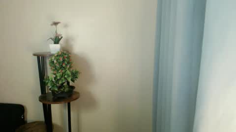 Snapshot of sassy_tinaxx chatting on May 21, 5:09 pm sassy_tinaxx online show from May 21, 5:09 pm