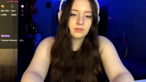 Snapshot of sassy_touch_heat_x3 chatting on October 13, 6:08 pm Marmulka or Mary online show from October 13, 6:08 pm