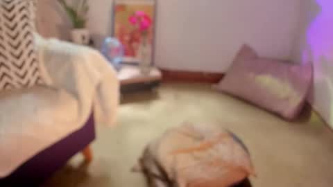 Ms. Oh   online show from November 28, 6:32 pm