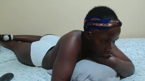 Snapshot of sassybabe20 chatting on February 19, 7:26 am sassybabe20 online show from February 19, 7:26 am