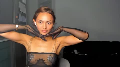 Snapshot of sassynova chatting on June 2, 3:41 am Ksenya online show from June 2, 3:41 am