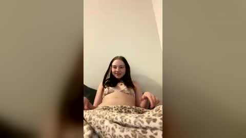 Snapshot of sassyseductive chatting on June 15, 6:48 am sassyseductive online show from June 15, 6:48 am