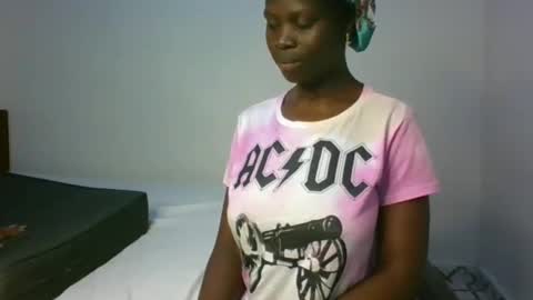 Snapshot of sassytannia chatting on February 28, 1:01 pm sassytannia online show from February 28, 1:01 pm