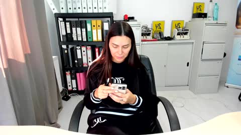 sassytiff online show from October 22, 10:37 am