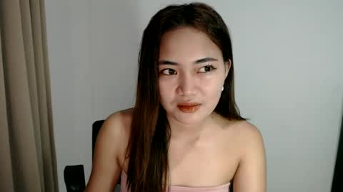 Snapshot of sasy_ritchel chatting on June 21, 4:59 am Thessavageee online show from June 21, 4:59 am