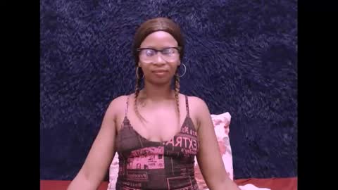 sasyylissaa online show from December 14, 9:45 pm