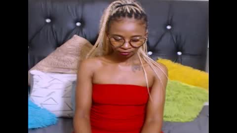 sasyylissaa online show from March 15, 1:50 pm