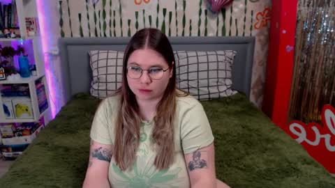 Stacy online show from April 3, 9:35 pm