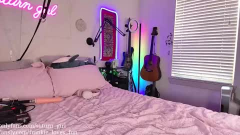 Saturn Girl online show from October 17, 5:48 pm