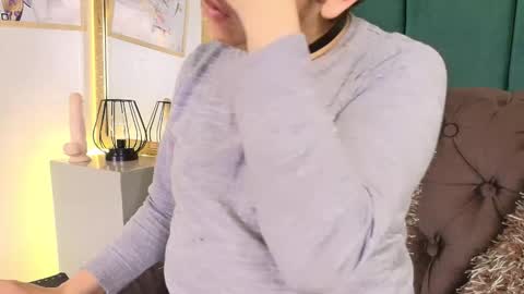 Saturningsweets online show from March 3, 2:23 pm