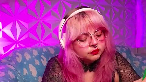 Gina George online show from March 3, 12:50 am