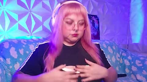 Gina George online show from April 12, 12:37 am