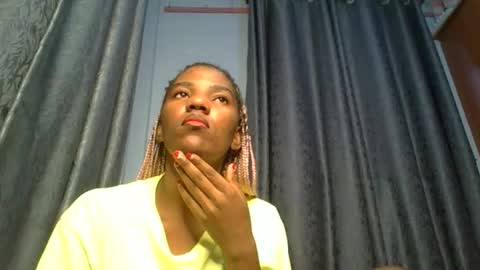 Snapshot of sauce_pety chatting on April 28, 4:39 am pety online show from April 28, 4:39 am