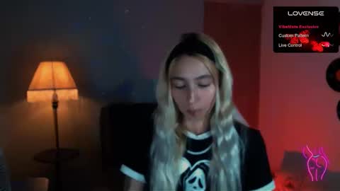 Snapshot of saucy_jenn1 chatting on January 10, 2:35 am I AM JENN  online show from January 10, 2:35 am