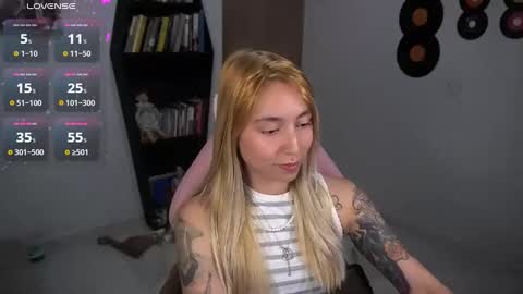 Snapshot of saucy_jenn1 chatting on September 17, 3:19 am I AM JENN  online show from September 17, 3:19 am