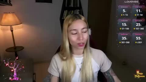 I AM JENN  online show from October 26, 10:58 pm