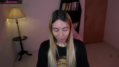 I AM JENN  online show from January 15, 3:33 am