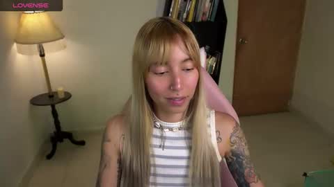 I AM JENN  online show from February 14, 2:08 am