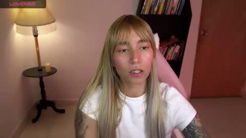 I AM JENN  online show from February 22, 2:34 am