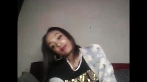 Shaniiice online show from April 3, 8:40 pm