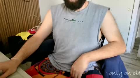 Snapshot of saucybonjo chatting on January 1, 5:11 pm Ben online show from January 1, 5:11 pm