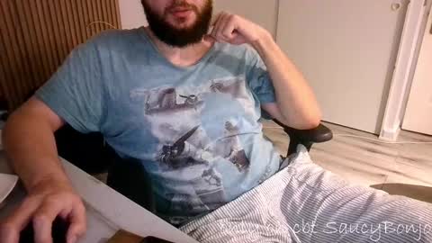 Snapshot of saucybonjo chatting on February 25, 12:36 am Ben online show from February 25, 12:36 am