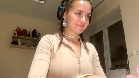 Snapshot of saundrayeeloy chatting on September 24, 5:49 pm Martha online show from September 24, 5:49 pm