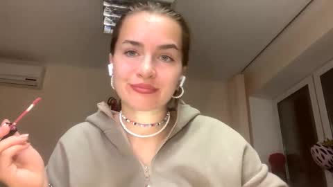 Snapshot of saundrayeeloy chatting on October 17, 3:14 pm Martha online show from October 17, 3:14 pm