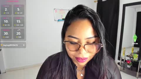 Snapshot of sava_lee chatting on February 12, 9:43 pm Sava lee online show from February 12, 9:43 pm